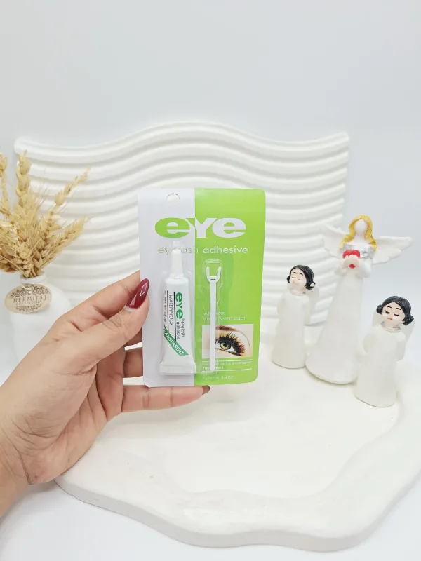 چسب مژه EYE  کارتن سبز به همراه قاشقک کد 2433